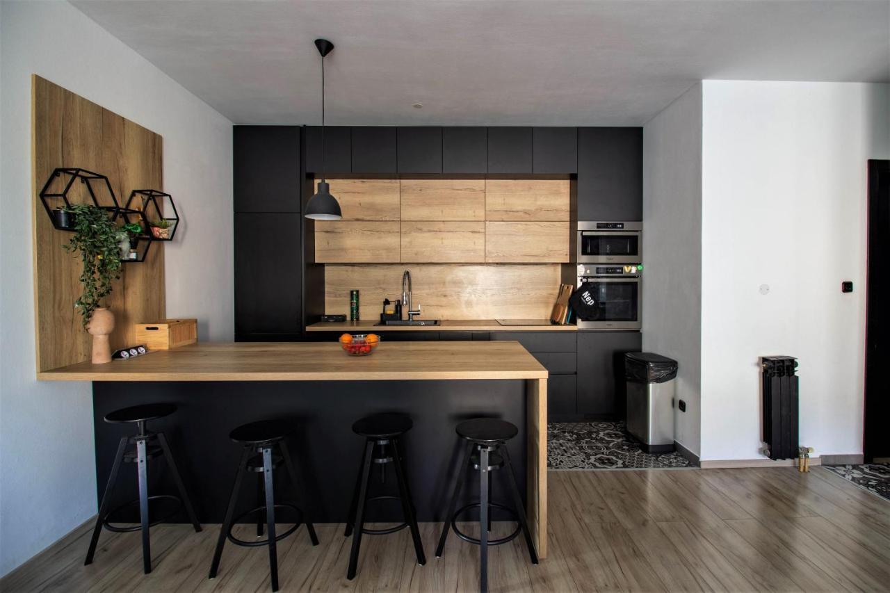 Modern Oasis Apartment Split Private Parking Экстерьер фото